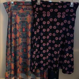 2 LulaRoe skirts size medium EUC